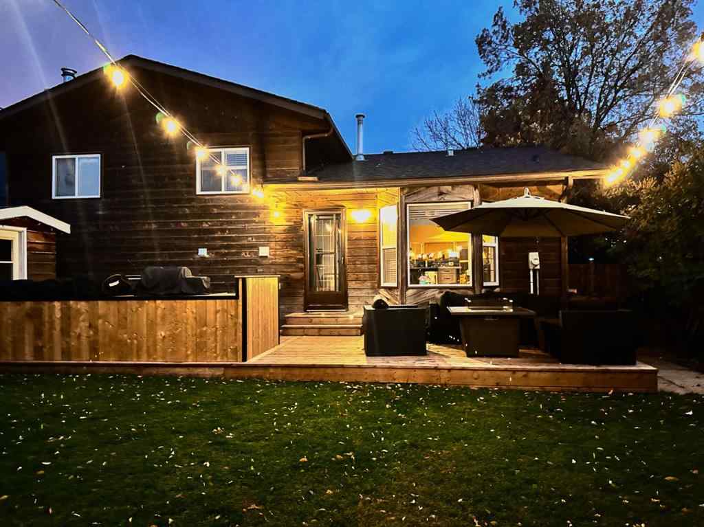 MLS® A2262644 - 9438 63 Avenue  in Country Club Estates Grande Prairie, Residential