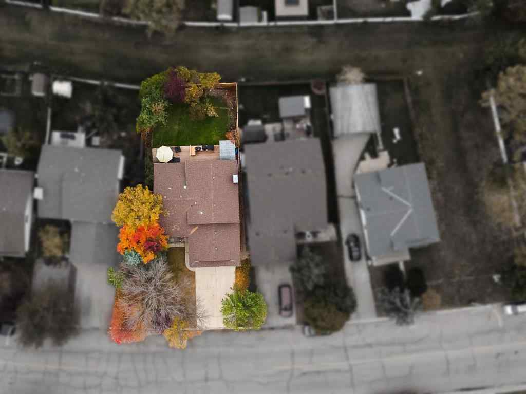 MLS® A2262644 - 9438 63 Avenue  in Country Club Estates Grande Prairie, Residential