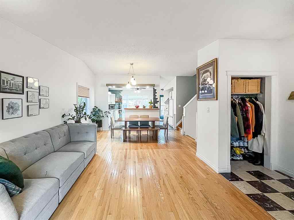 MLS® A2262644 - 9438 63 Avenue  in Country Club Estates Grande Prairie, Residential