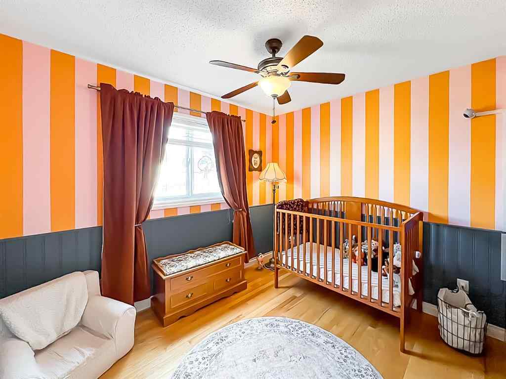 MLS® A2262644 - 9438 63 Avenue  in Country Club Estates Grande Prairie, Residential