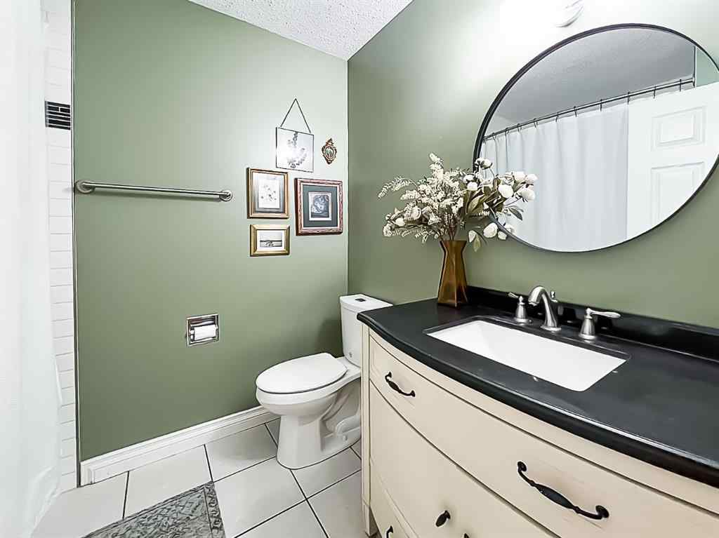 MLS® A2262644 - 9438 63 Avenue  in Country Club Estates Grande Prairie, Residential