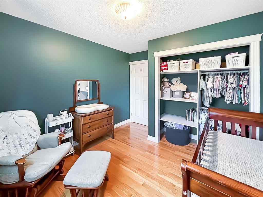 MLS® A2262644 - 9438 63 Avenue  in Country Club Estates Grande Prairie, Residential