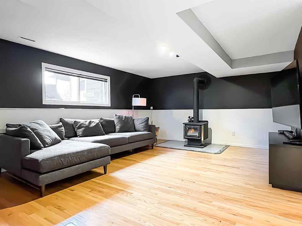 MLS® A2262644 - 9438 63 Avenue  in Country Club Estates Grande Prairie, Residential