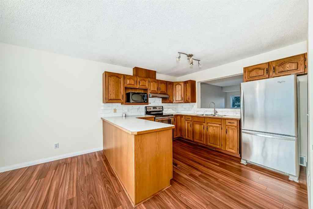 MLS® A2262655 - 17 Kingsland Court SW in Kingsland Calgary, Residential