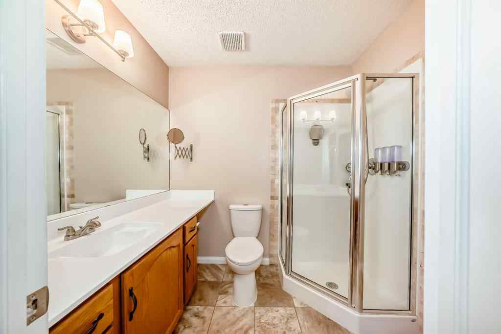 MLS® A2262655 - 17 Kingsland Court SW in Kingsland Calgary, Residential
