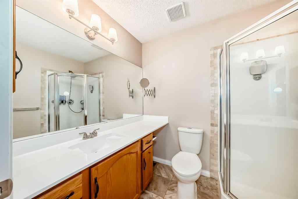 MLS® A2262655 - 17 Kingsland Court SW in Kingsland Calgary, Residential