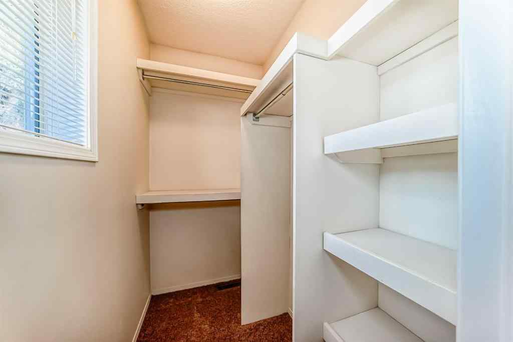 MLS® A2262655 - 17 Kingsland Court SW in Kingsland Calgary, Residential