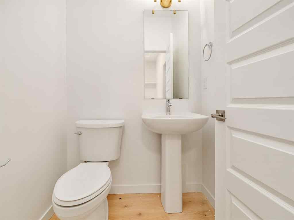 MLS&reg; # A2262658 - 2528 43 Street S in Discovery Lethbridge, Residential Open Houses