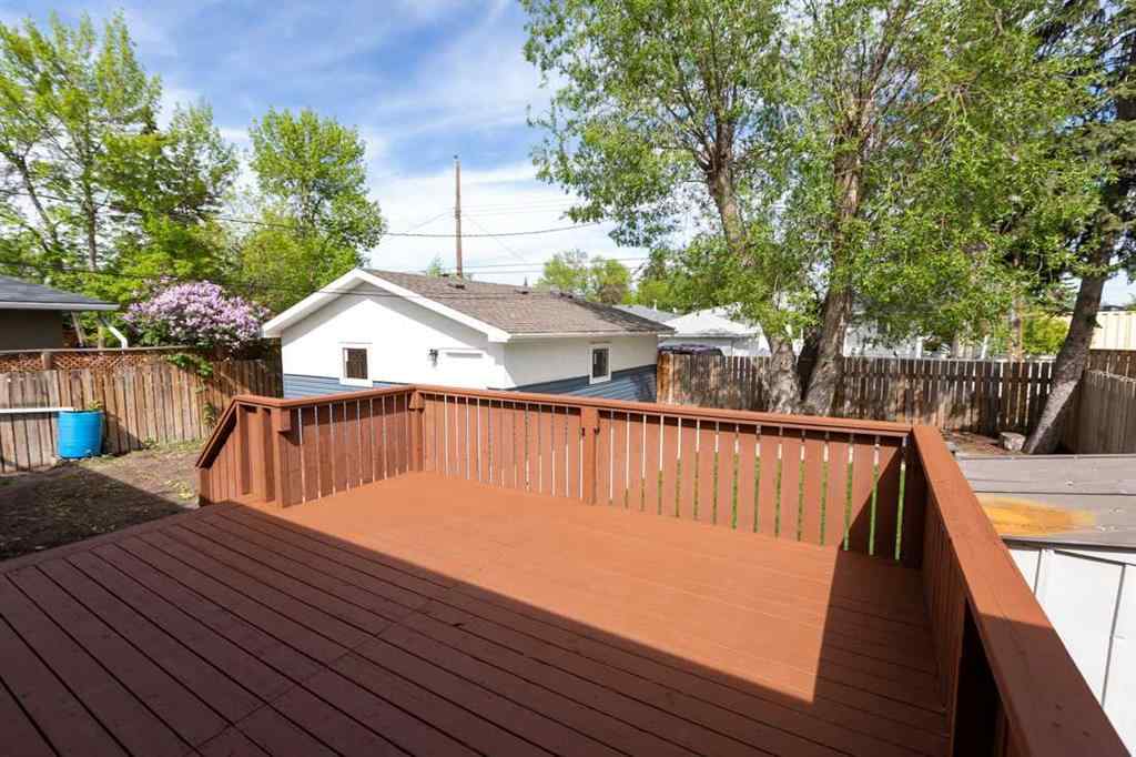 MLS® A2262662 - 2620 38 Street SW in Glendale Calgary, Residential