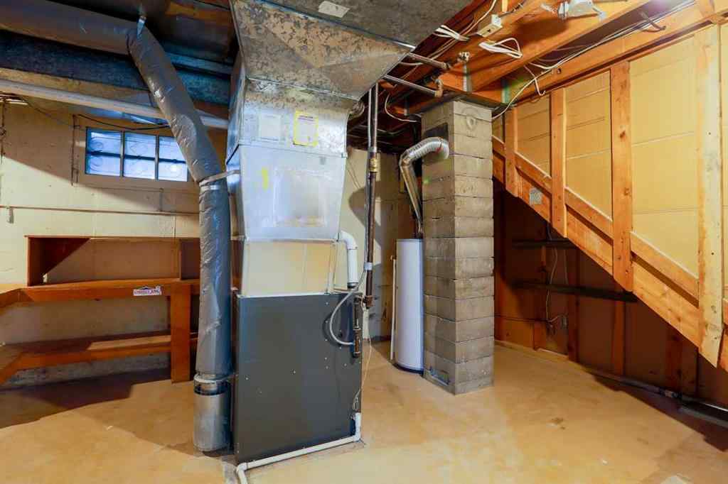 MLS® A2262662 - 2620 38 Street SW in Glendale Calgary, Residential