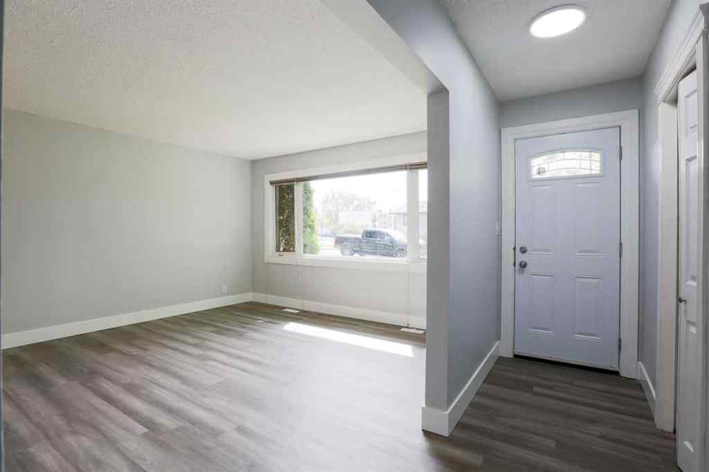 MLS® A2262662 - 2620 38 Street SW in Glendale Calgary, Residential