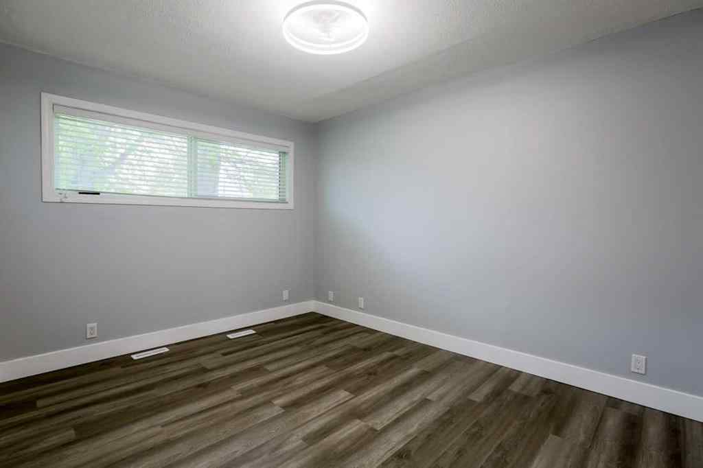 MLS® A2262662 - 2620 38 Street SW in Glendale Calgary, Residential