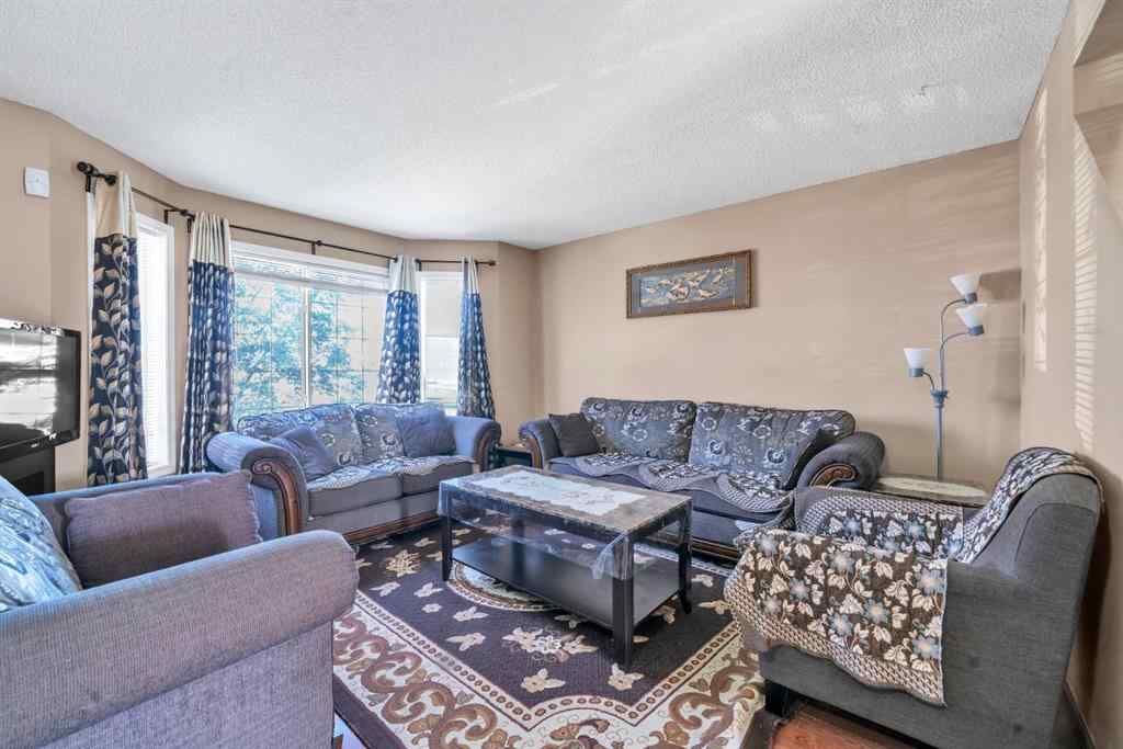 MLS® A2262664 - 18 Martinvalley Way NE in Martindale Calgary, Residential