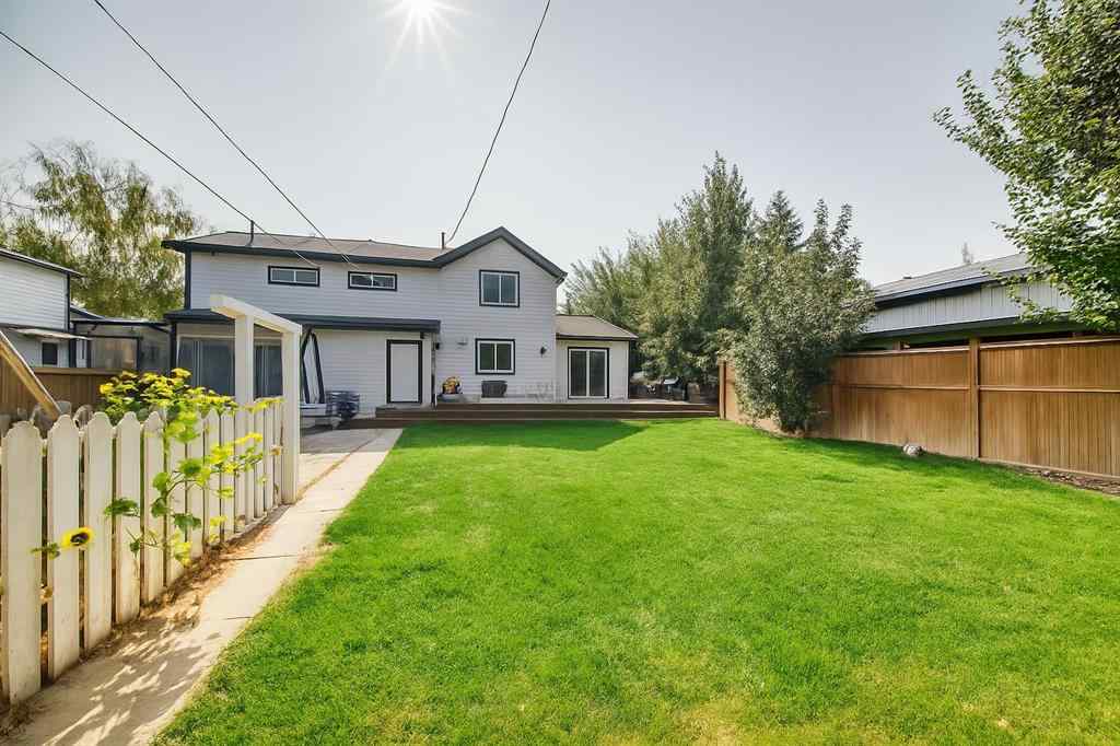 MLS® A2262670 - 207 Milnes Street Nobleford Street  in NONE Nobleford, Residential