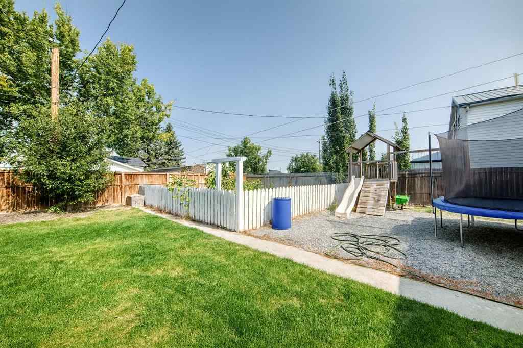 MLS® A2262670 - 207 Milnes Street Nobleford Street  in NONE Nobleford, Residential