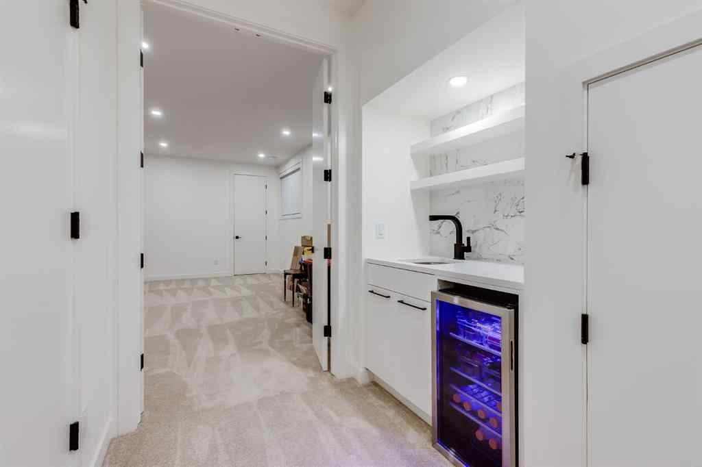 MLS® A2262673 - 2326 4 Avenue NW in West Hillhurst Calgary, Residential