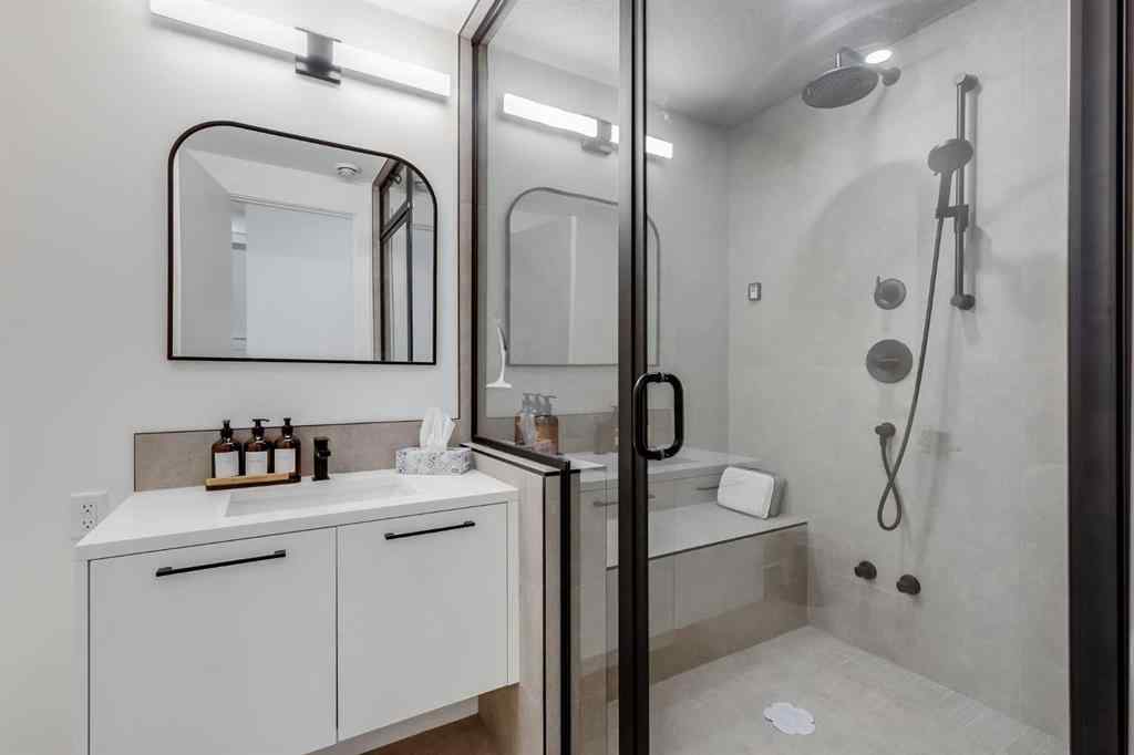 MLS® A2262673 - 2326 4 Avenue NW in West Hillhurst Calgary, Residential