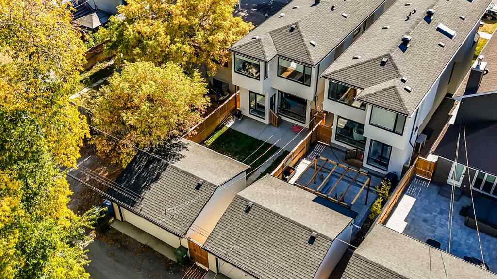 MLS® A2262673 - 2326 4 Avenue NW in West Hillhurst Calgary, Residential