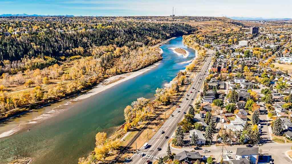 MLS® A2262673 - 2326 4 Avenue NW in West Hillhurst Calgary, Residential