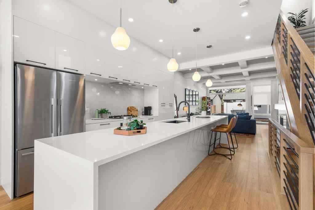 MLS® A2262673 - 2326 4 Avenue NW in West Hillhurst Calgary, Residential