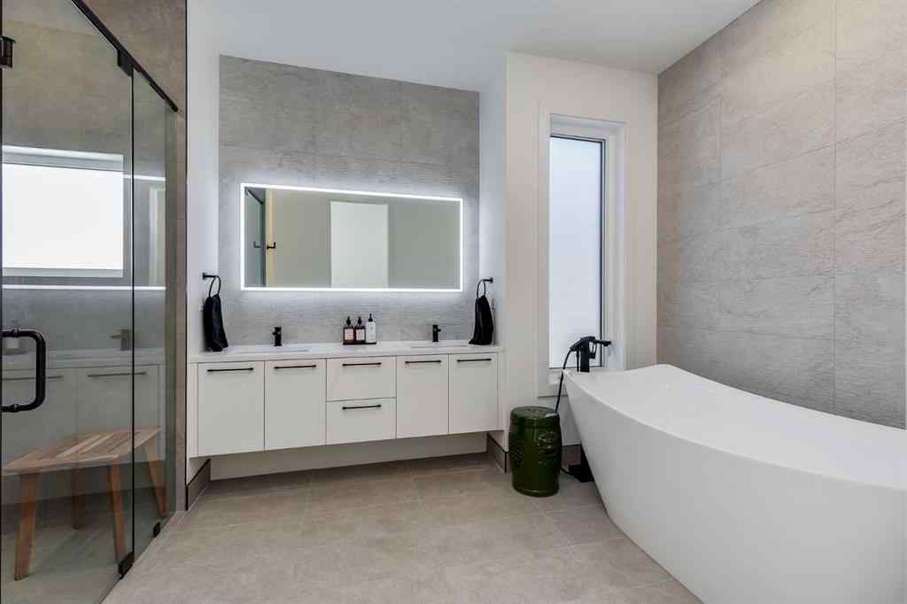 MLS® A2262673 - 2326 4 Avenue NW in West Hillhurst Calgary, Residential