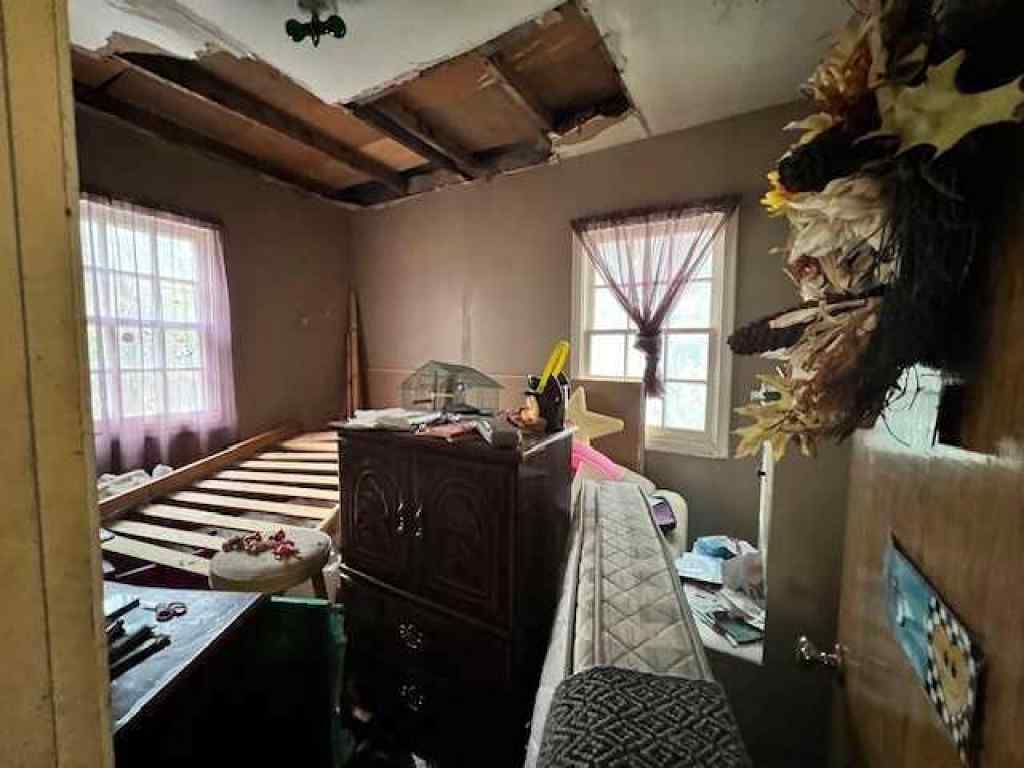 MLS® A2262675 - 12229 Twp Rd 484   in NONE Rural Beaver County, Residential