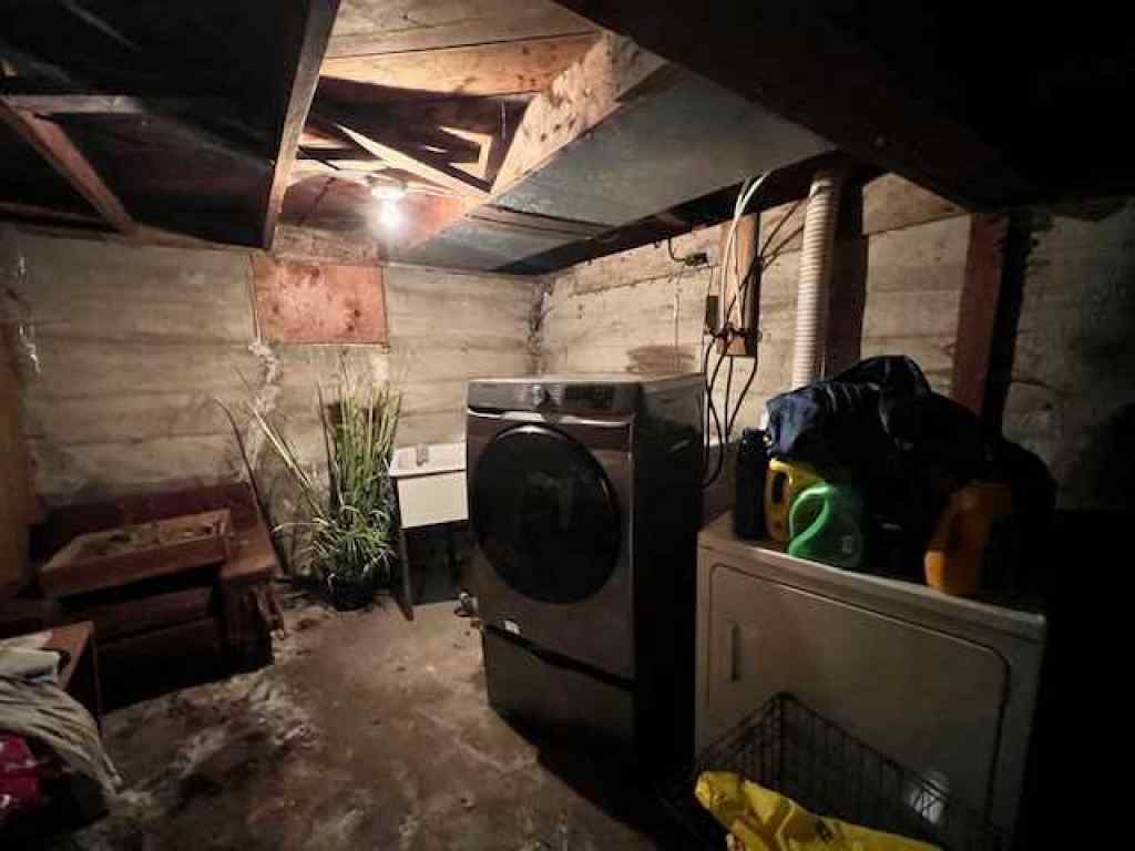 MLS® A2262675 - 12229 Twp Rd 484   in NONE Rural Beaver County, Residential