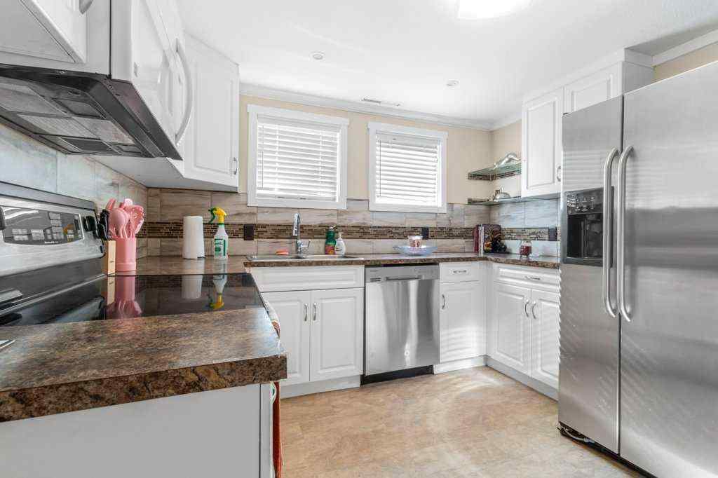 MLS® A2262679 - 3719 50 Street  in Eastview Red Deer, Residential