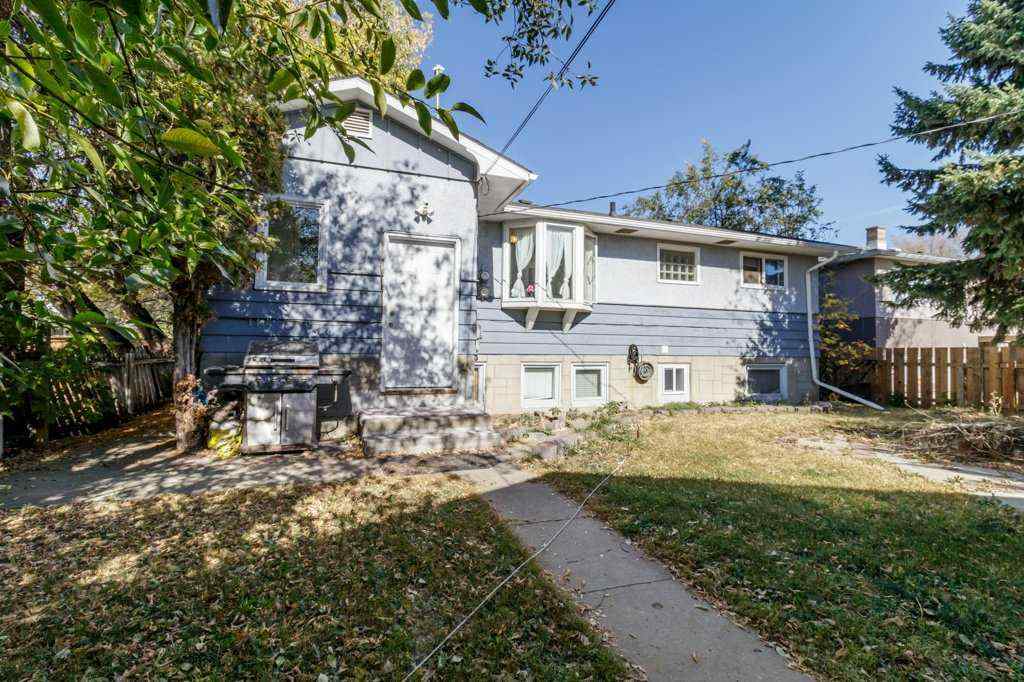 MLS® A2262679 - 3719 50 Street  in Eastview Red Deer, Residential
