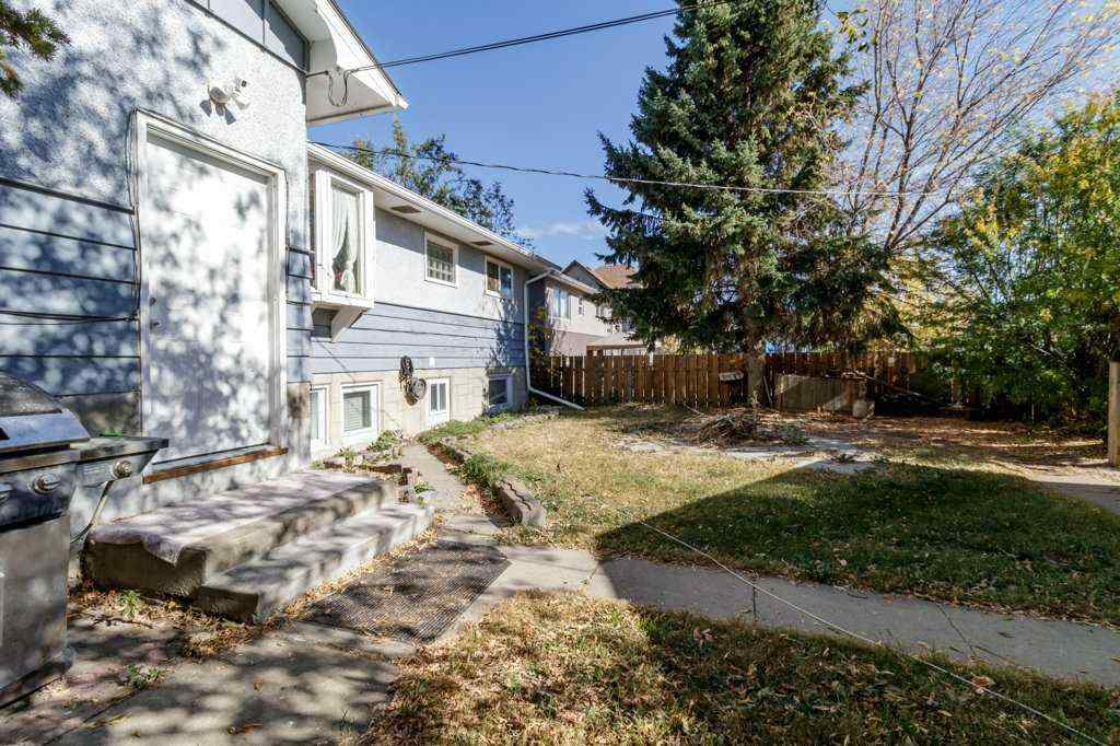 MLS® A2262679 - 3719 50 Street  in Eastview Red Deer, Residential