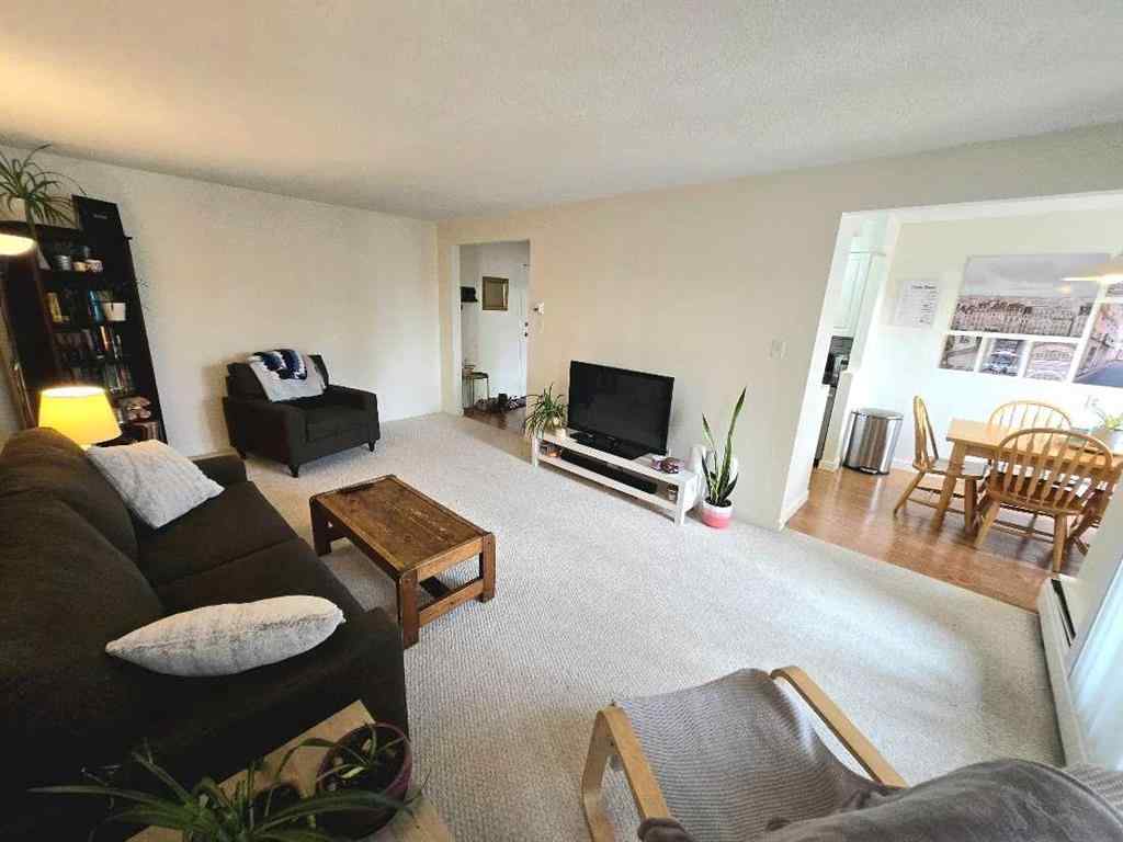 MLS® A2262682 - Unit #305 11455 41 Avenue NW in Royal Gardens_EDMO Edmonton, Residential