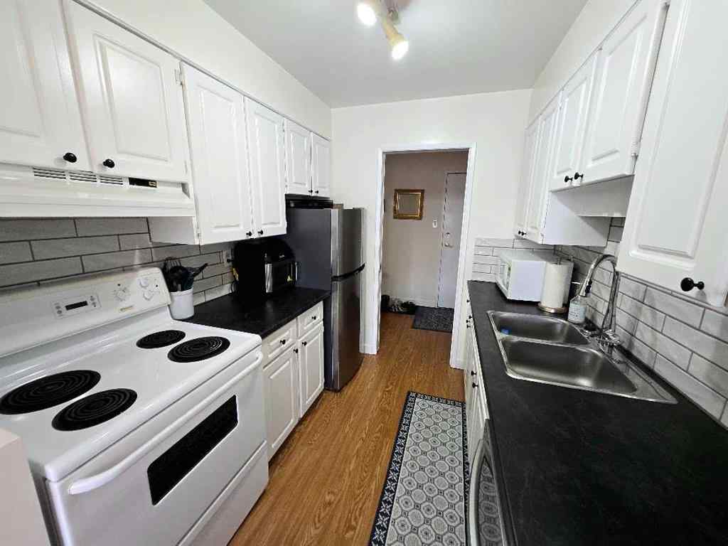 MLS® A2262682 - Unit #305 11455 41 Avenue NW in Royal Gardens_EDMO Edmonton, Residential