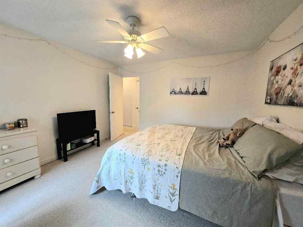 MLS® A2262682 - Unit #305 11455 41 Avenue NW in Royal Gardens_EDMO Edmonton, Residential