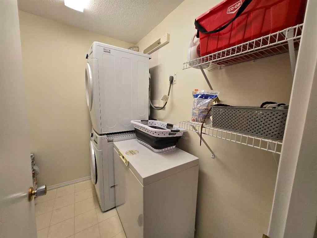 MLS® A2262682 - Unit #305 11455 41 Avenue NW in Royal Gardens_EDMO Edmonton, Residential