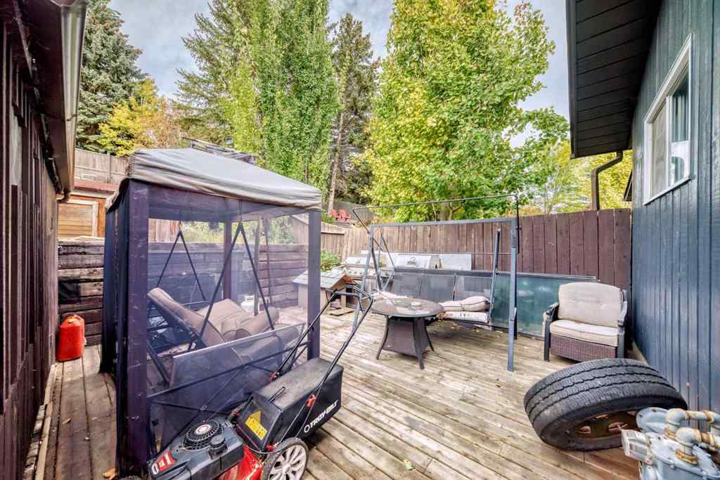 MLS® A2262683 - 8336 Silver Springs Road NW in Silver Springs Calgary, Residential