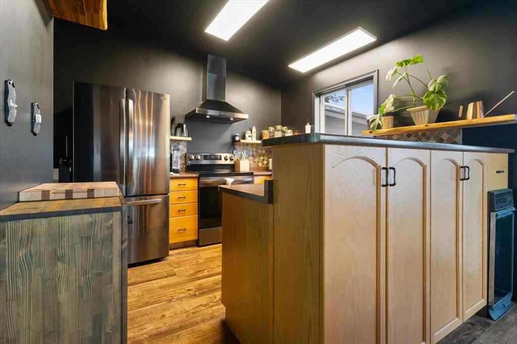 MLS® A2262685 - 9524 93 Avenue  in NONE Wembley, Residential