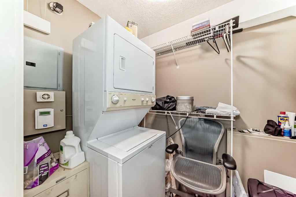 MLS® A2262687 - Unit #206 1505 27 Avenue SW in South Calgary Calgary, Residential
