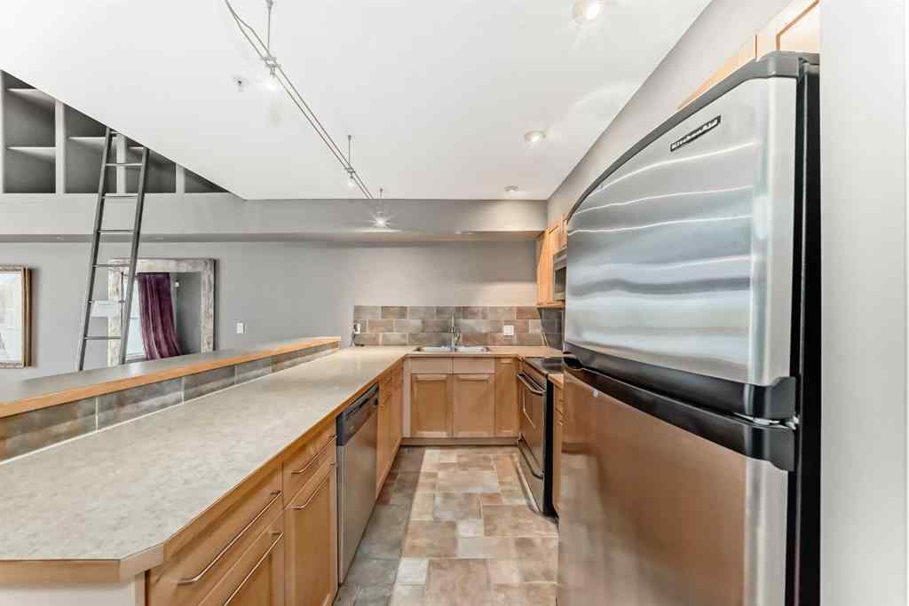 MLS® A2262687 - Unit #206 1505 27 Avenue SW in South Calgary Calgary, Residential