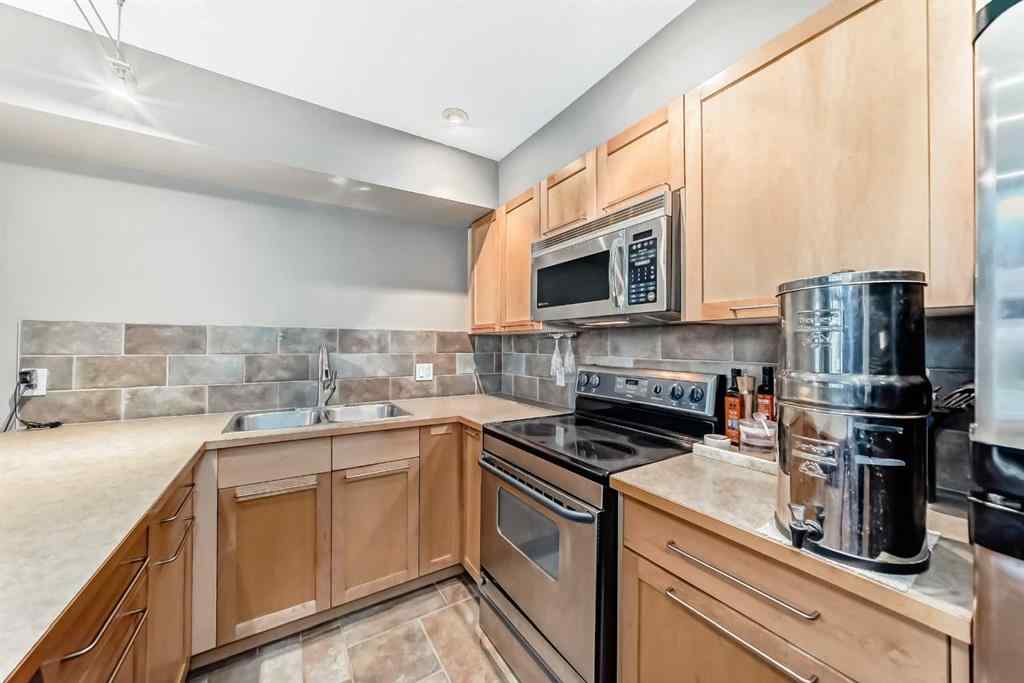 MLS® A2262687 - Unit #206 1505 27 Avenue SW in South Calgary Calgary, Residential