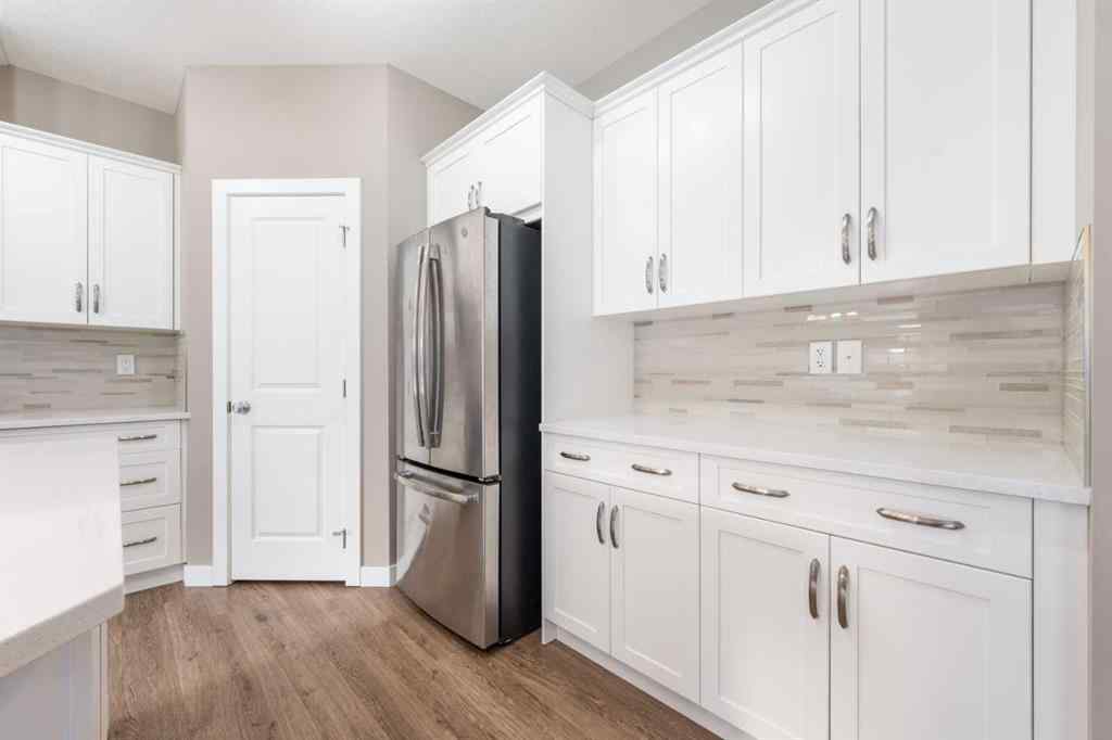 MLS® A2262693 - 243 Kinniburgh Road  in Kinniburgh North Chestermere, Residential