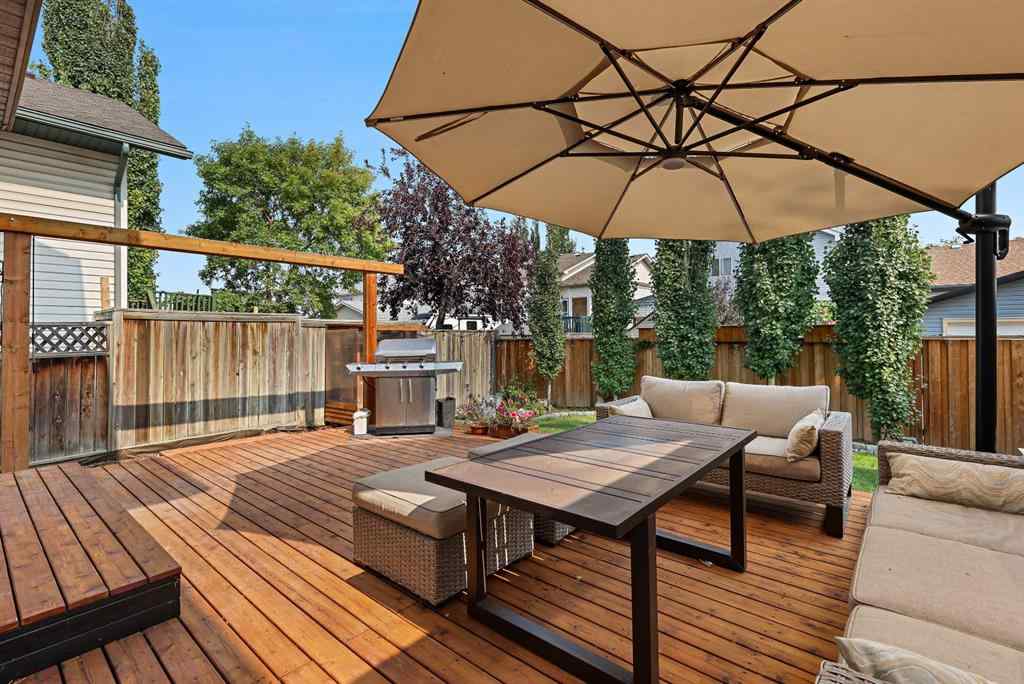 MLS® A2262695 - 82 Erin Grove SE in Erin Woods Calgary, Residential