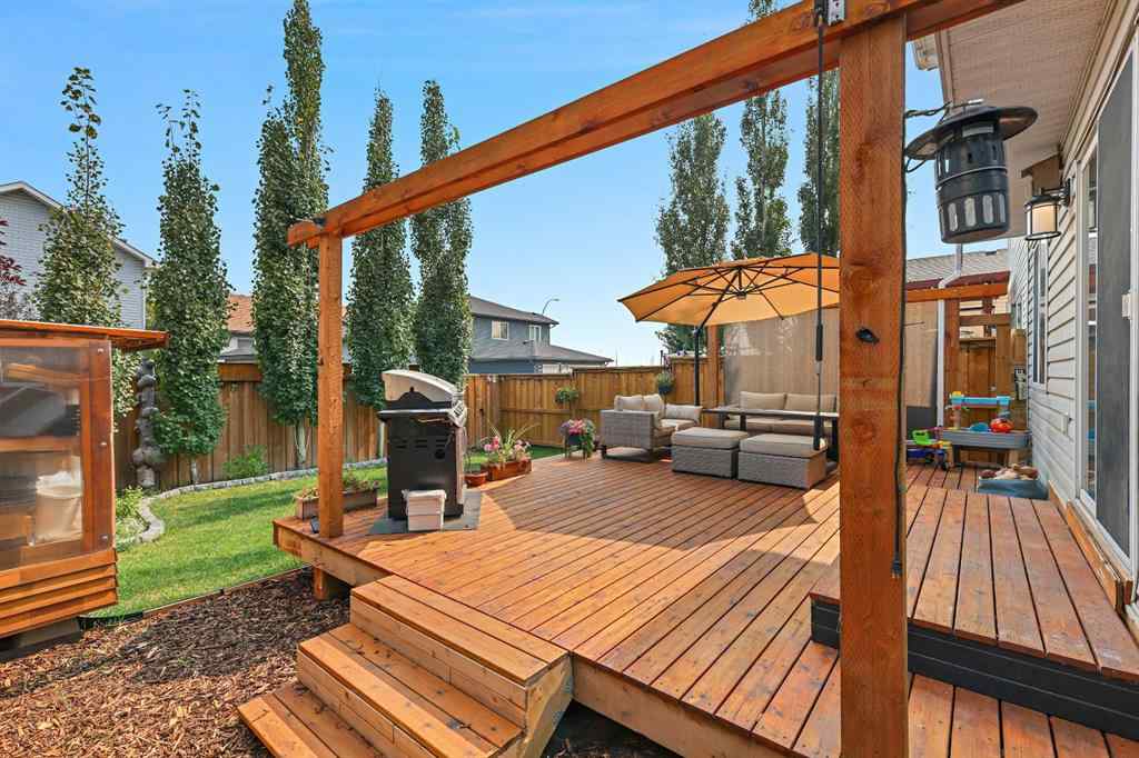 MLS® A2262695 - 82 Erin Grove SE in Erin Woods Calgary, Residential