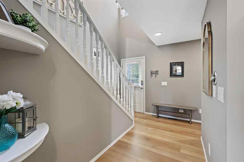 MLS® A2262695 - 82 Erin Grove SE in Erin Woods Calgary, Residential