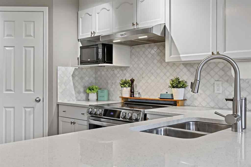 MLS® A2262695 - 82 Erin Grove SE in Erin Woods Calgary, Residential