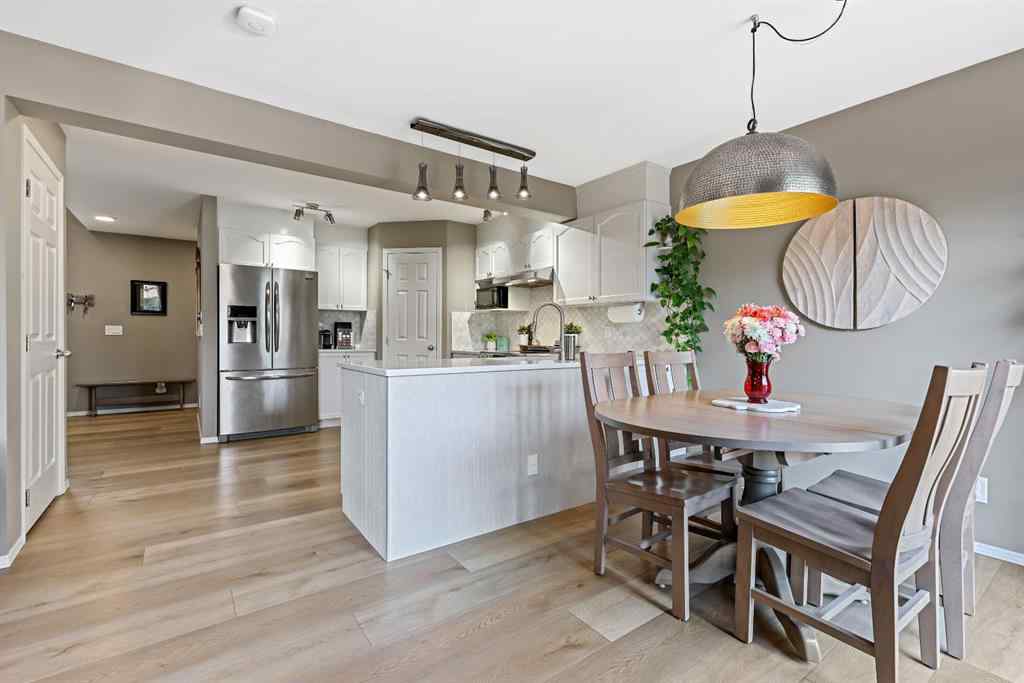 MLS® A2262695 - 82 Erin Grove SE in Erin Woods Calgary, Residential