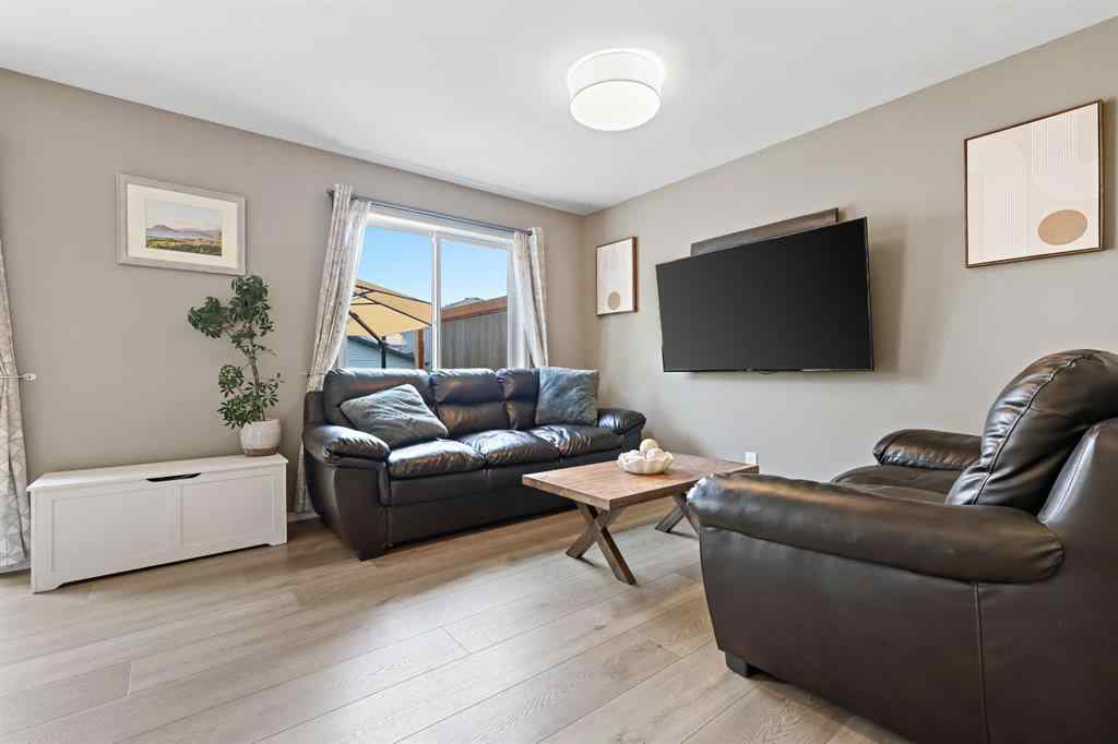 MLS® A2262695 - 82 Erin Grove SE in Erin Woods Calgary, Residential