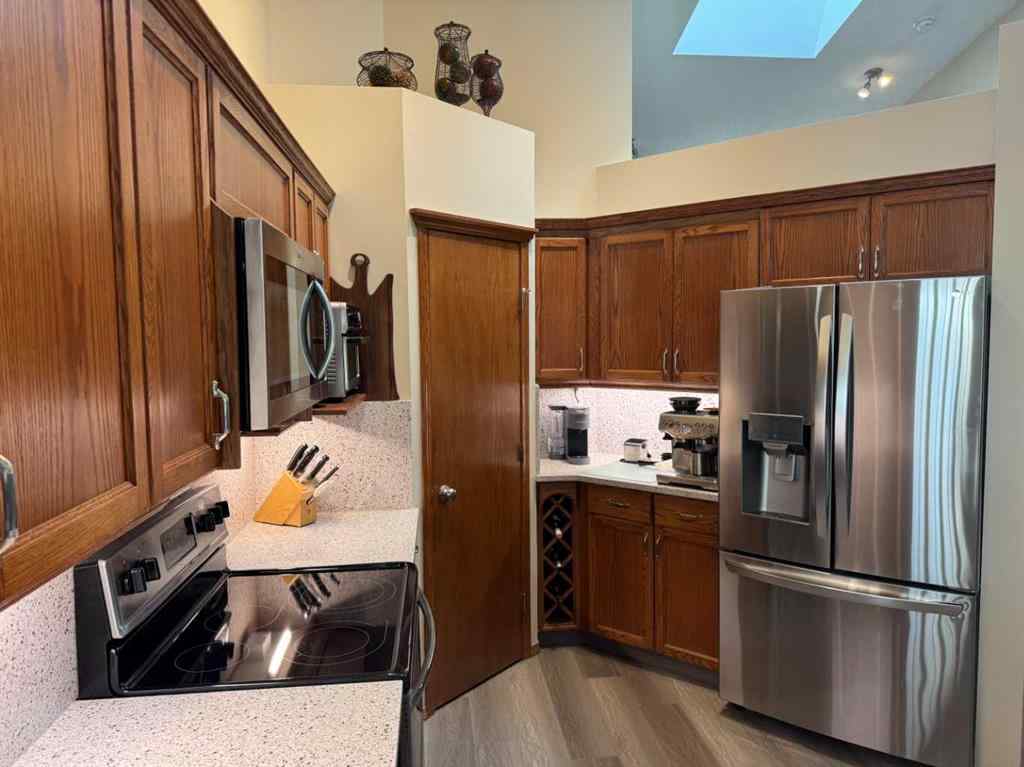 MLS® A2262696 - 258 Millview Gardens SW in Millrise Calgary, Residential