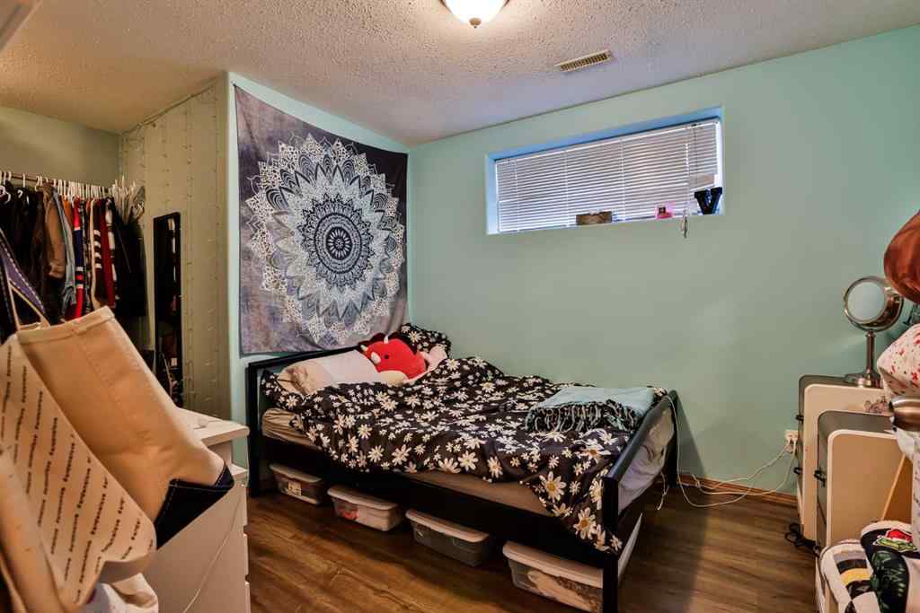 MLS® A2262700 - 16 Blackfoot Court W in Indian Battle Heights Lethbridge, Residential