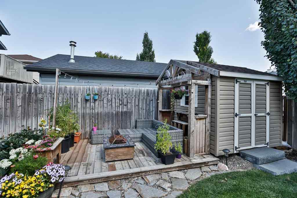 MLS® A2262700 - 16 Blackfoot Court W in Indian Battle Heights Lethbridge, Residential