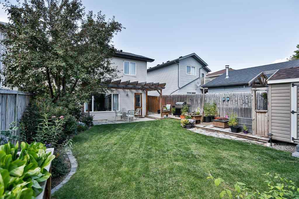 MLS® A2262700 - 16 Blackfoot Court W in Indian Battle Heights Lethbridge, Residential